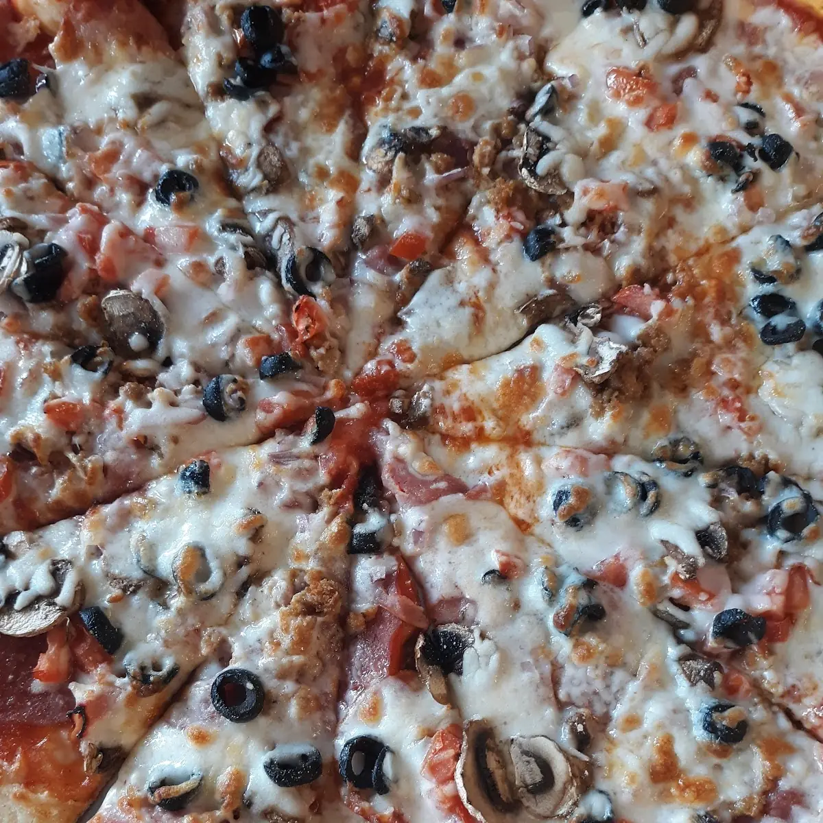 Chicken Bacon Ranch Pizza