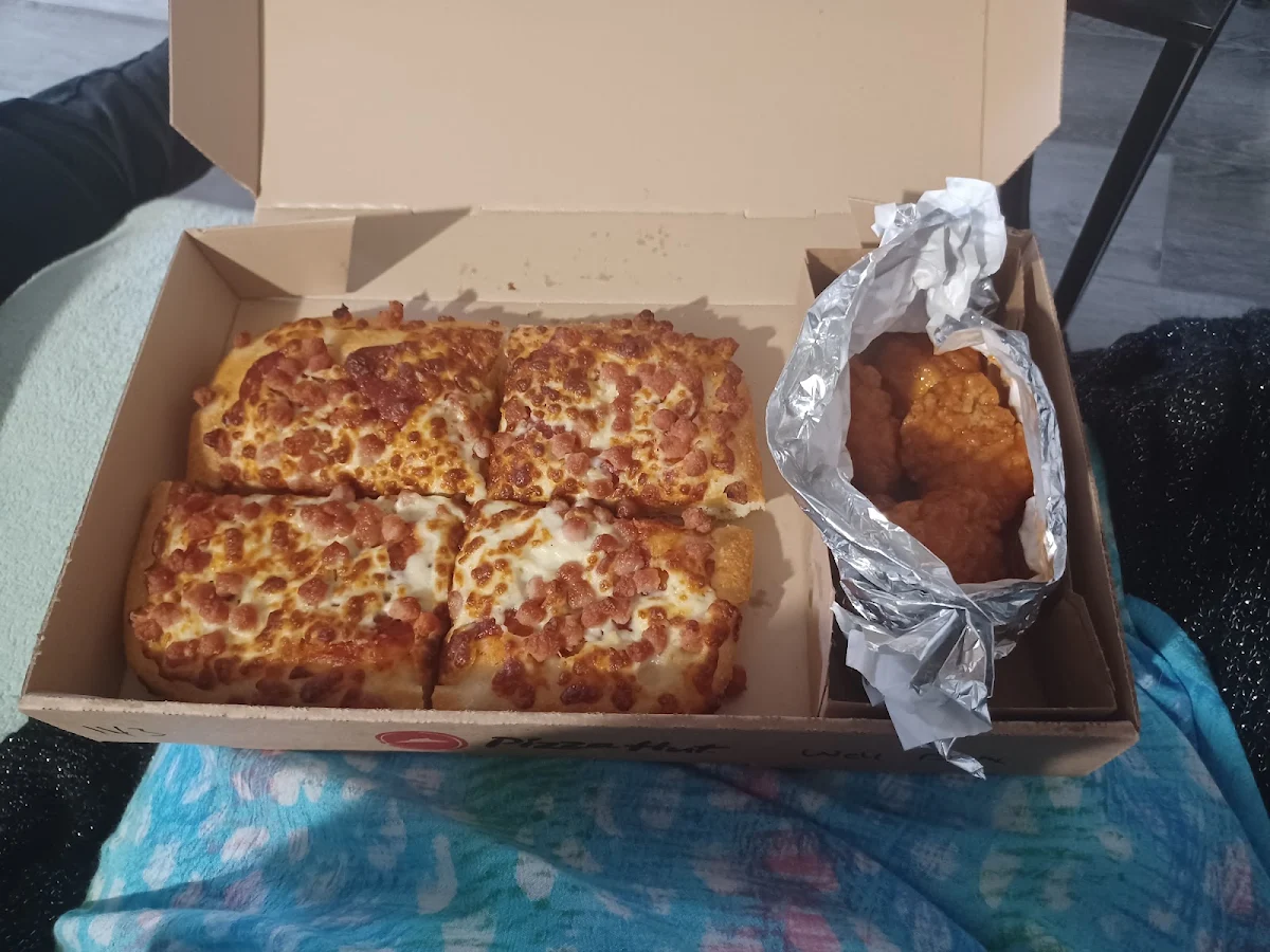 Canadian Pizza and Hot Bites