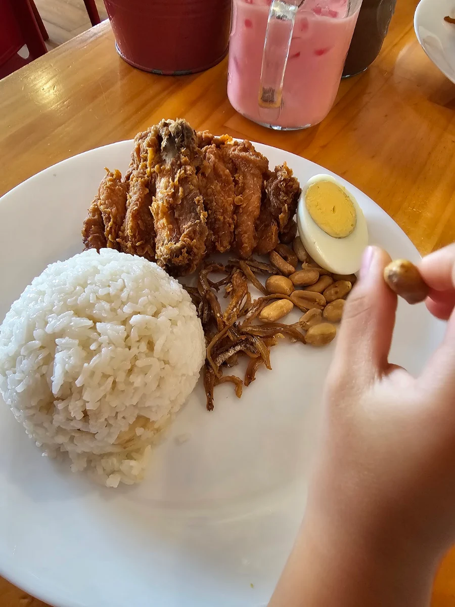 Basic Nasi Lemak, Aunty Alice Kopitiam