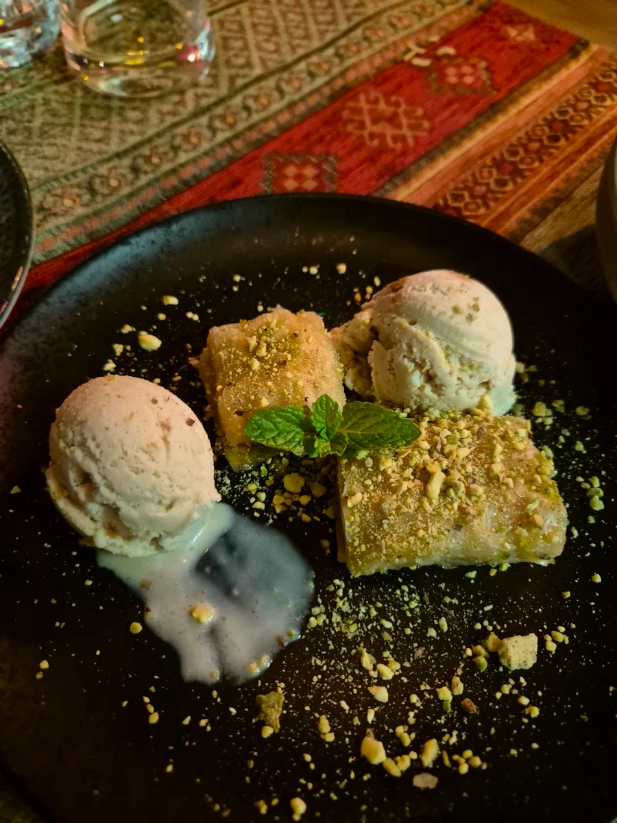 Baklava, Little Aladdin