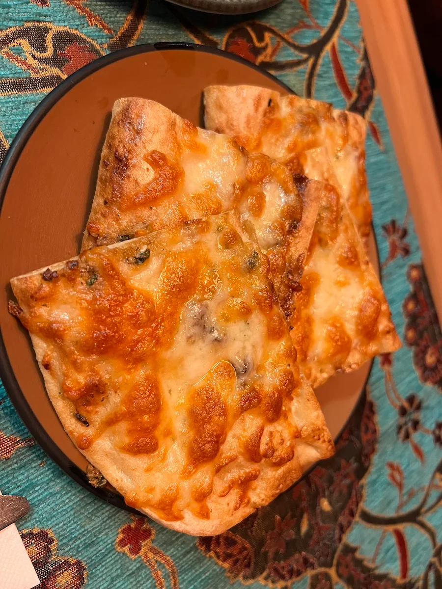 Garlic Bread with Cheese, Little Aladdin