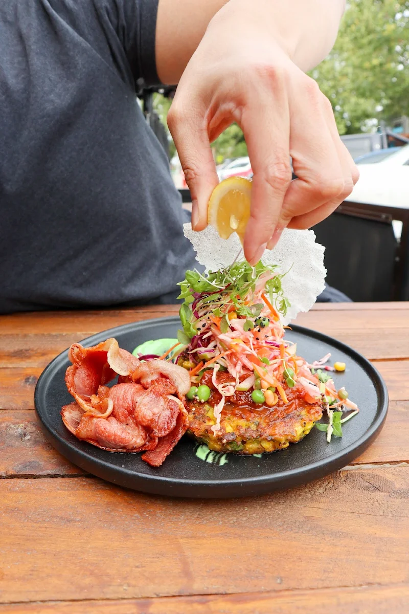 Fritters with Bacon, The social sutra