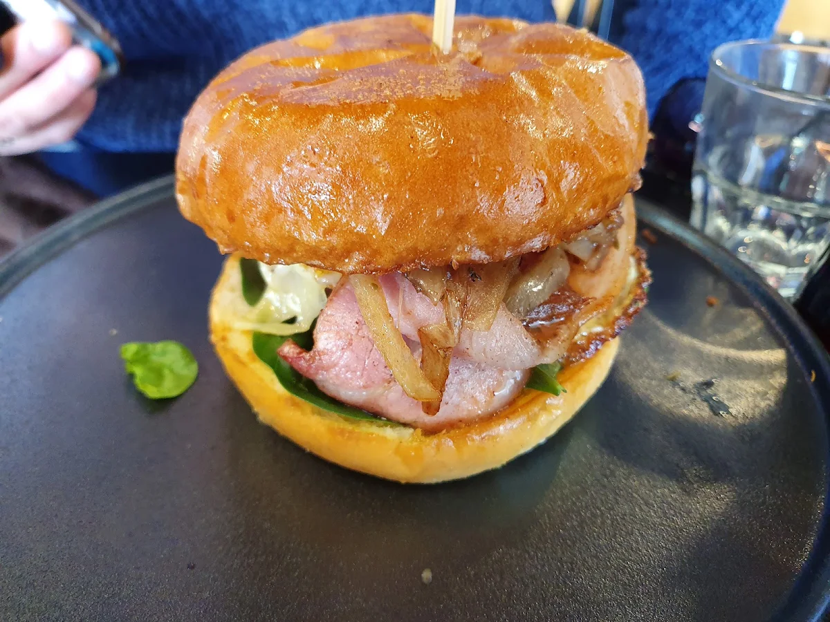 The Breakfast Burger, The social sutra