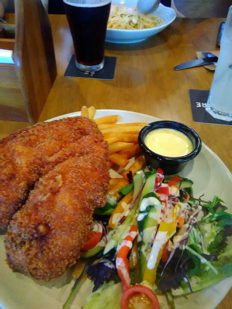 Chicken Snitzel Chips N Salad, Hotel Elermore