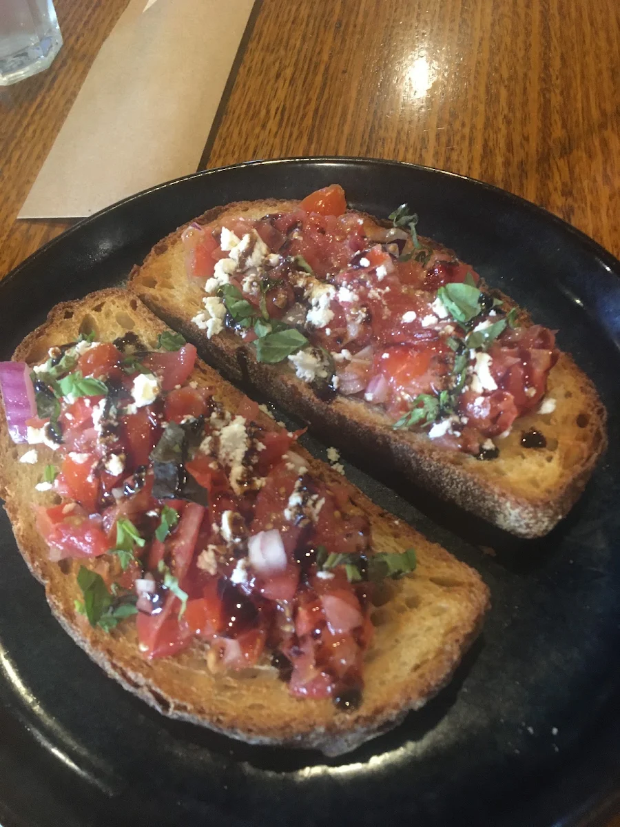 Rock Hard Bruschetta, Hotel Elermore