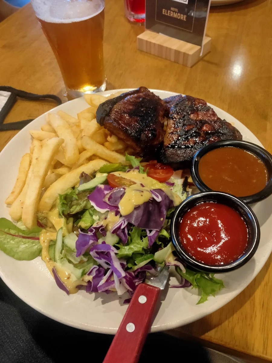 Rump Steak with Chips and Salad, Hotel Elermore