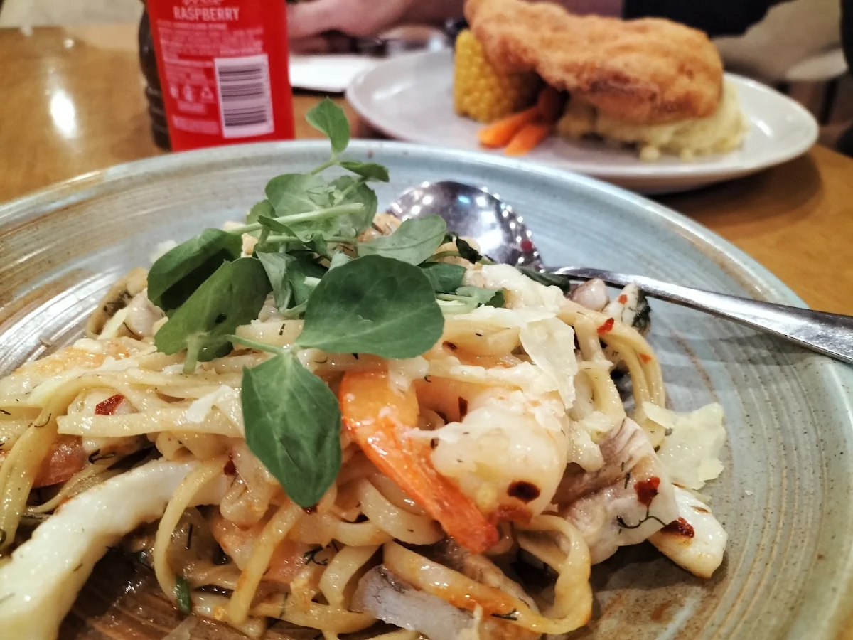 Seaoo Linguine, Hotel Elermore