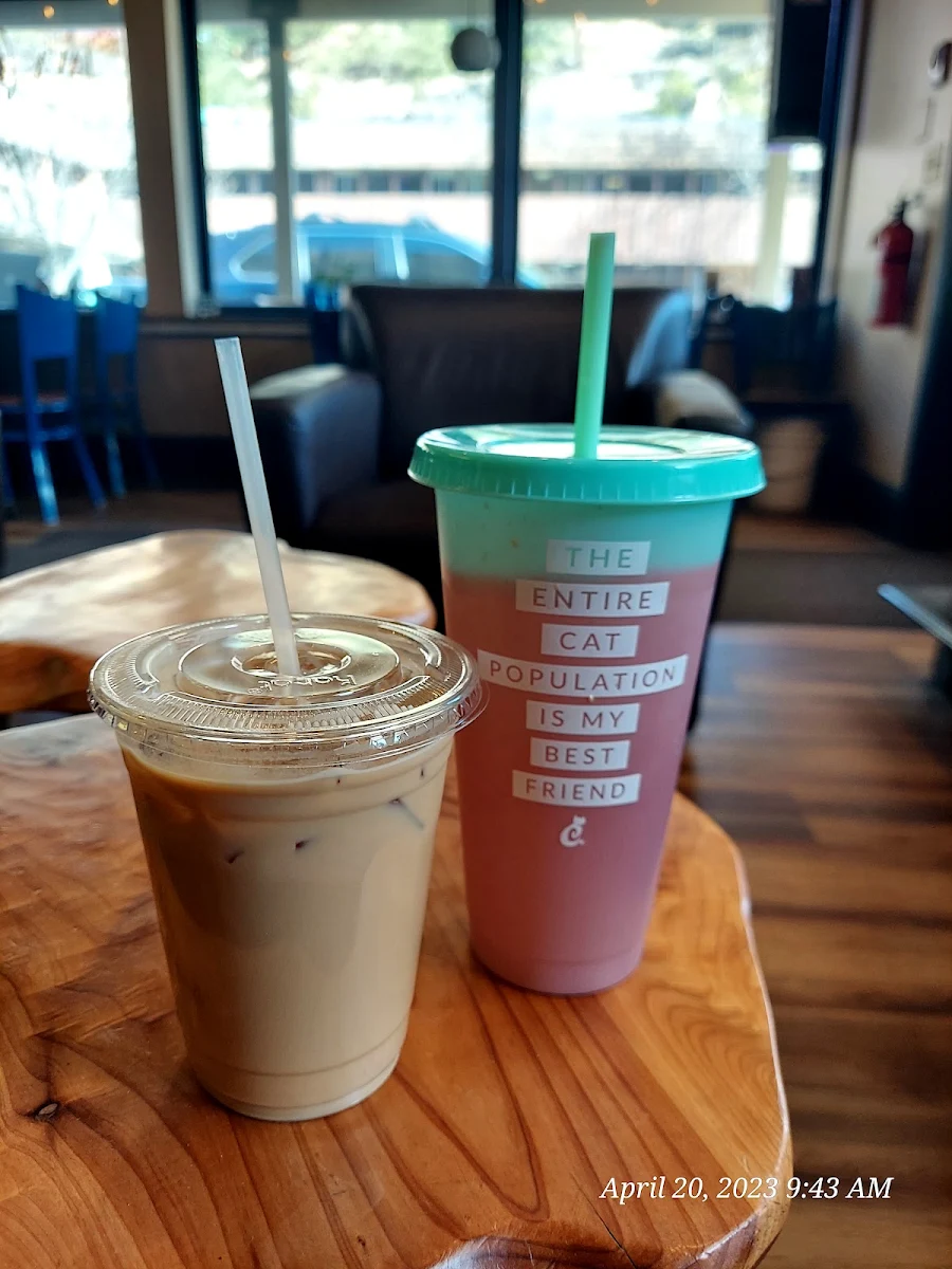 Iced Caramel Macchiato