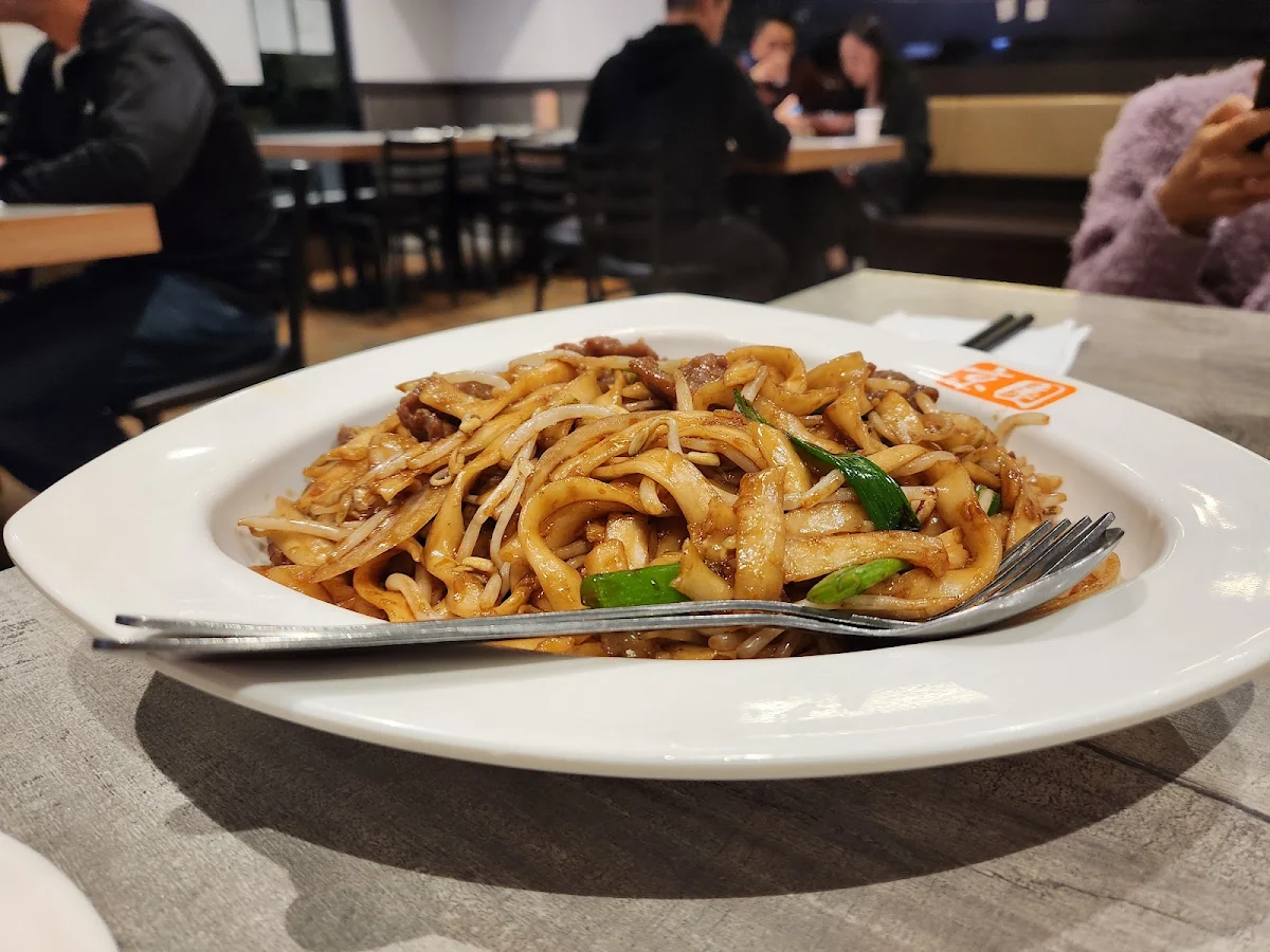 House Special Stir-Fried Sliced Noodle