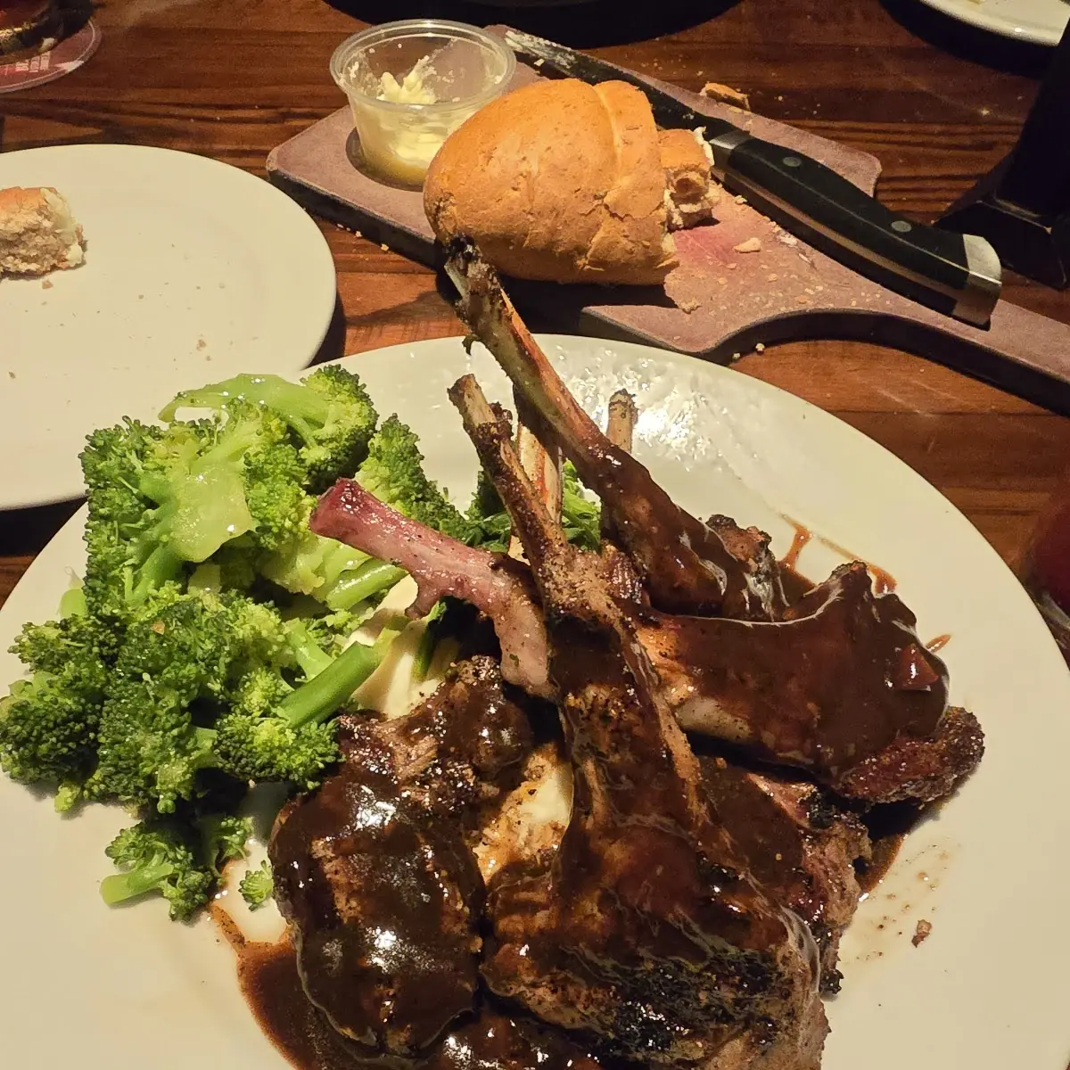 Grilled Lamb Chops with Broccoli