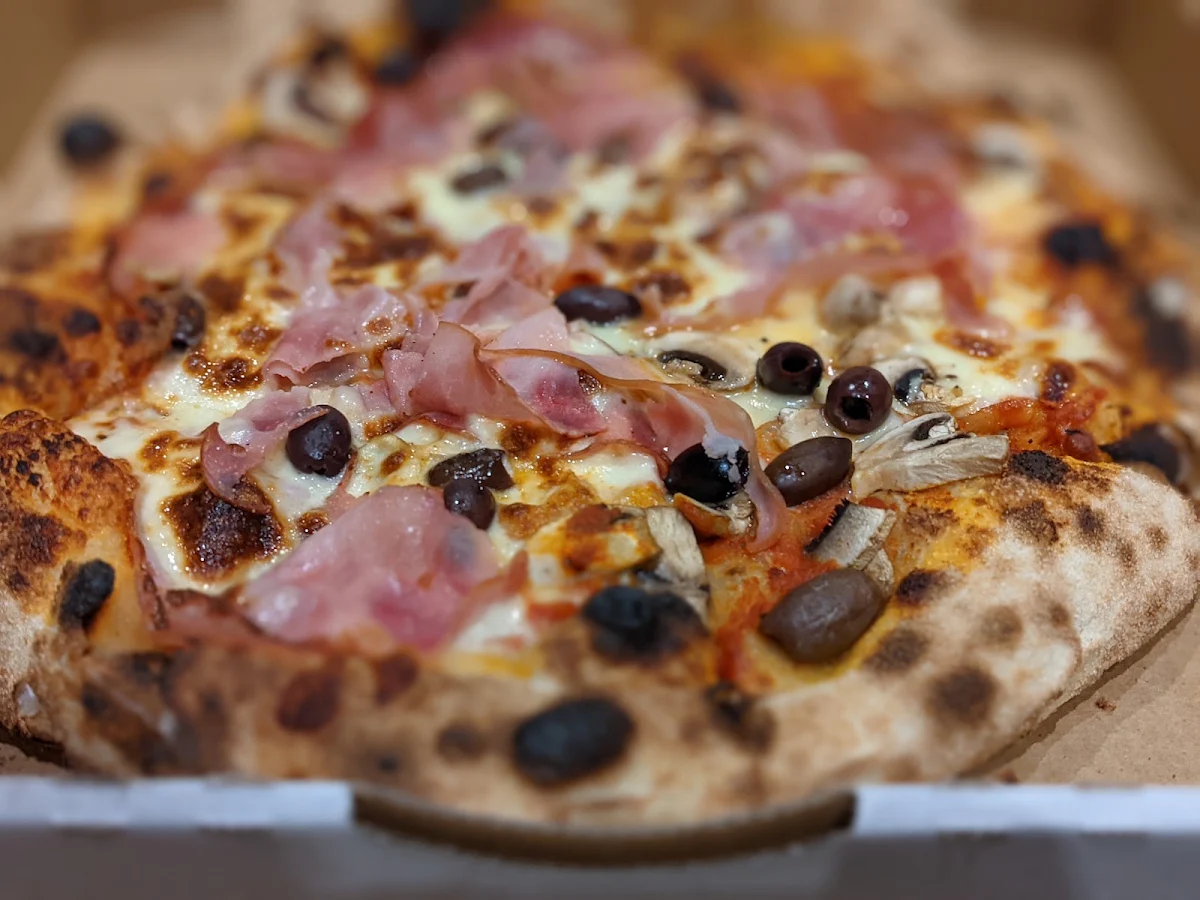Capricciosa Gourmet, Melissa Oakleigh