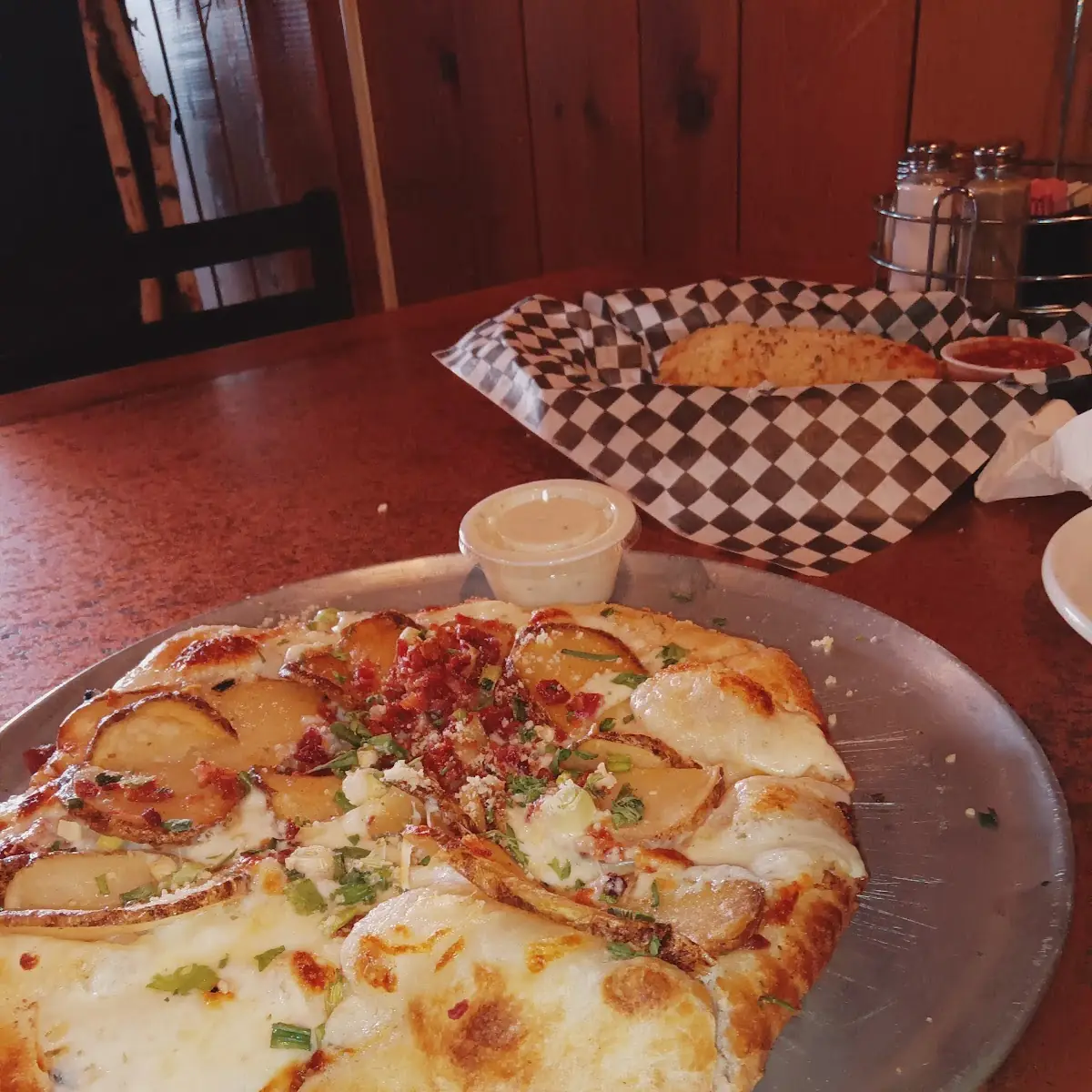 Loaded Baked Potato Pizza