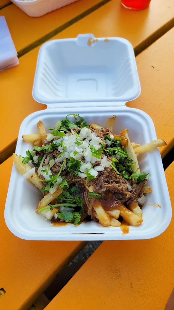 Birria Poutine, Las Chulas Tobermory