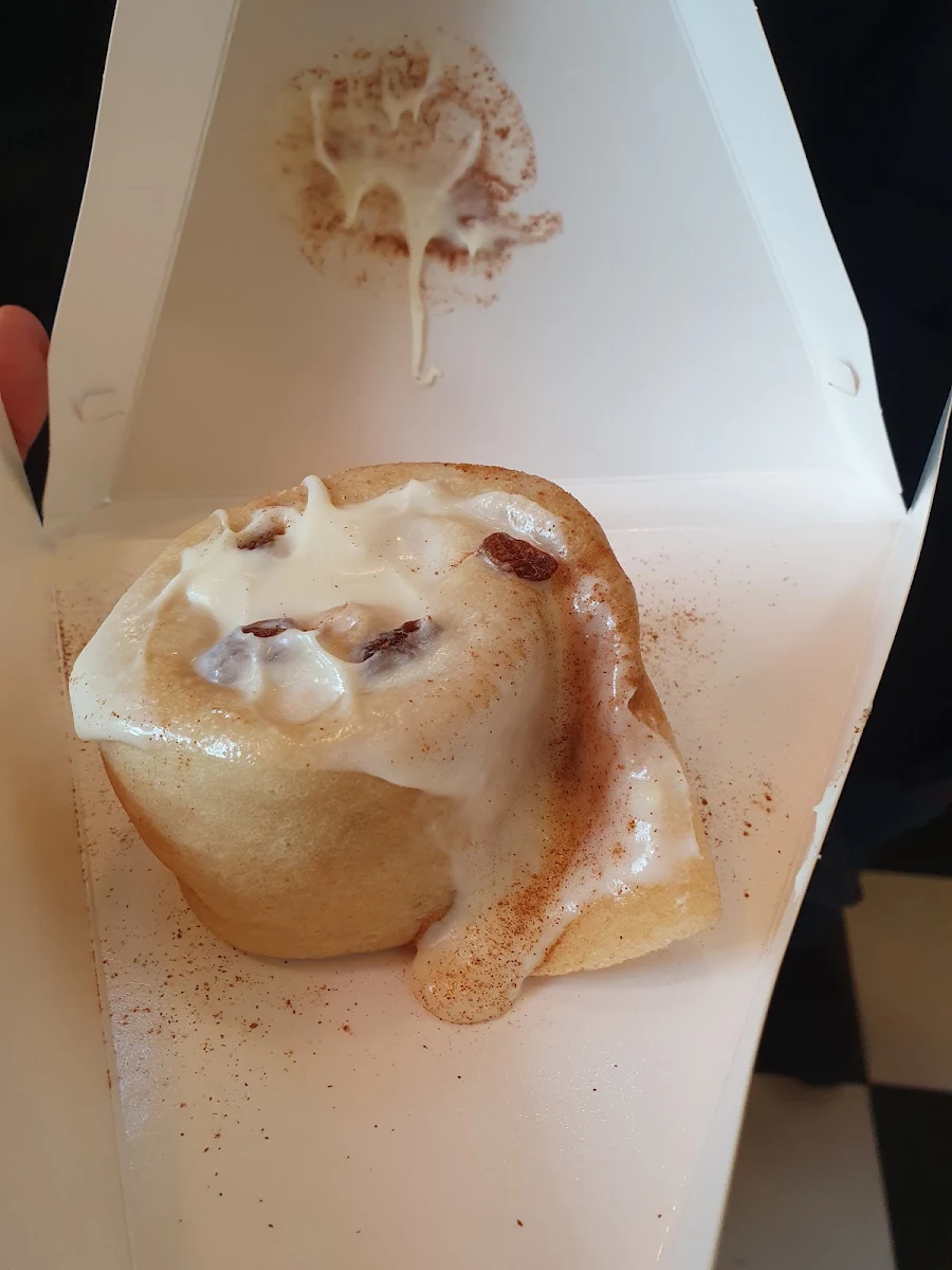 Cinnamon Bun Frappuccino, Café Crêpe Express