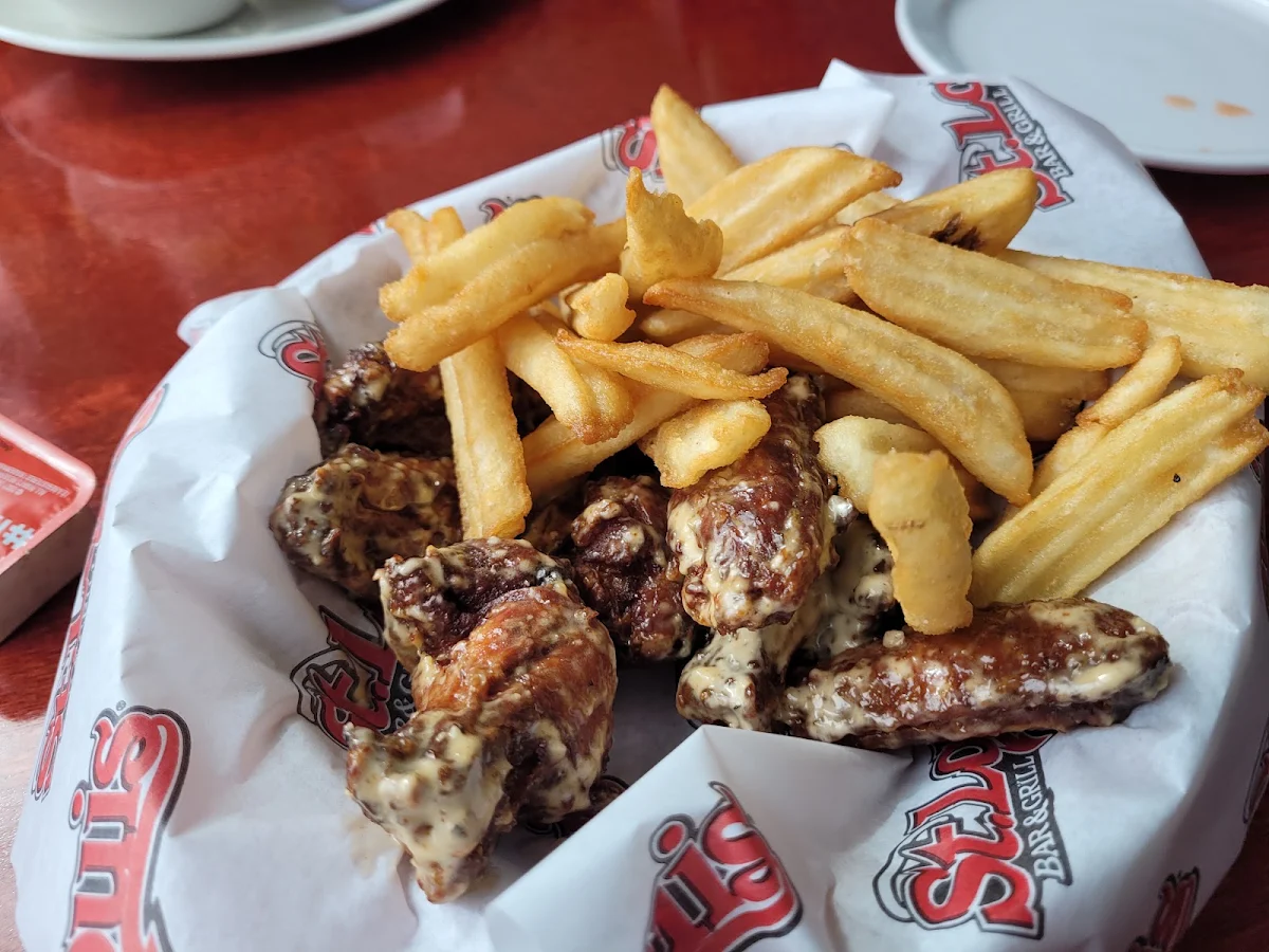 Buffalo Parmesan Wings, St. Louis Bar & Grill