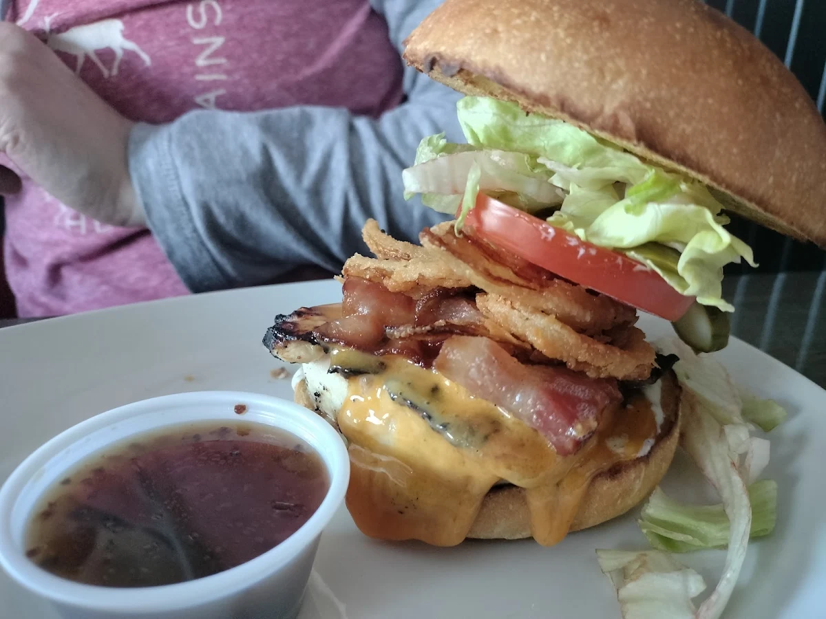 Garlic Dill Chicken Sandwich, St. Louis Bar & Grill