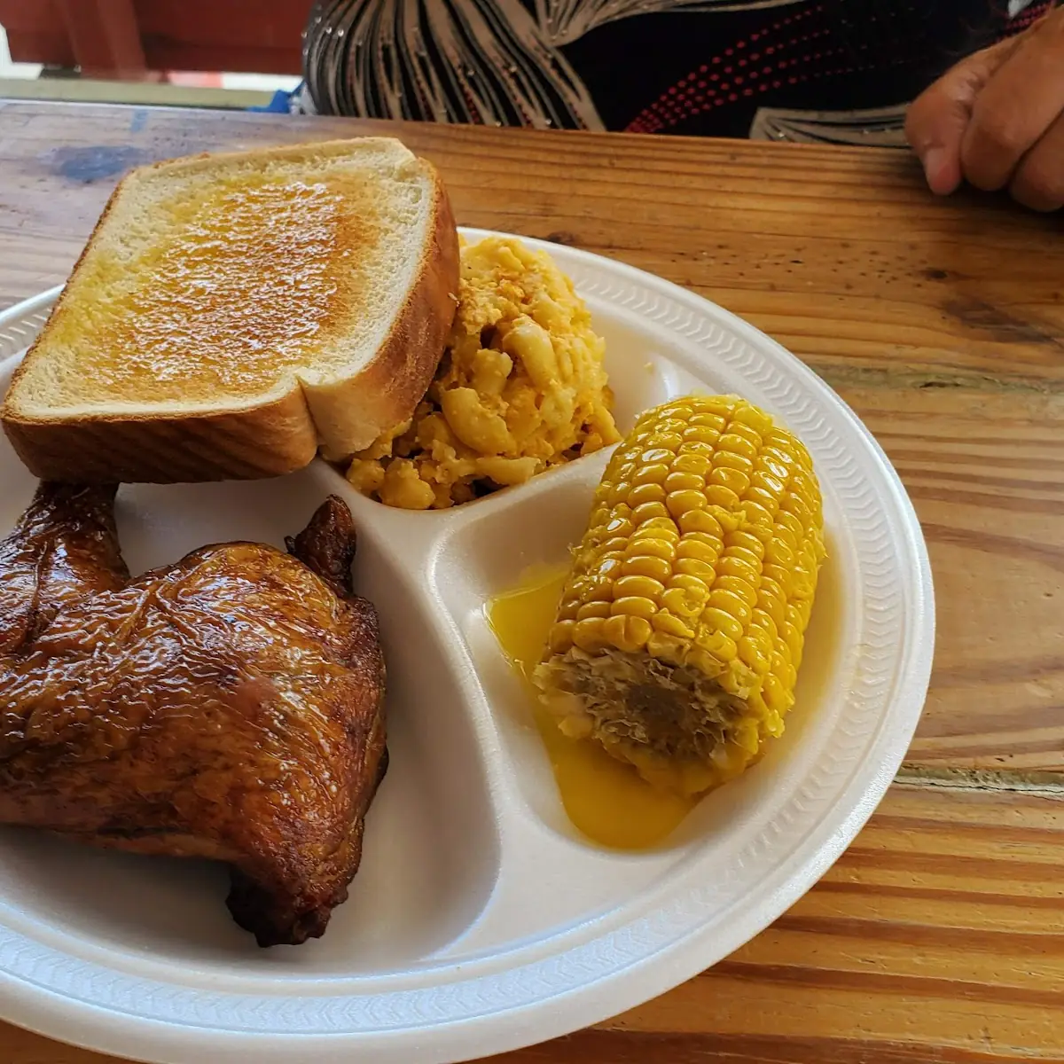 Chicken Plate with Macaroni & Cheese and Corn on the Cob