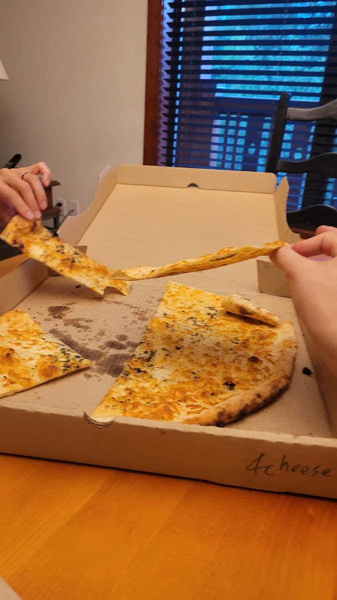The Four Cheese, Creekbread