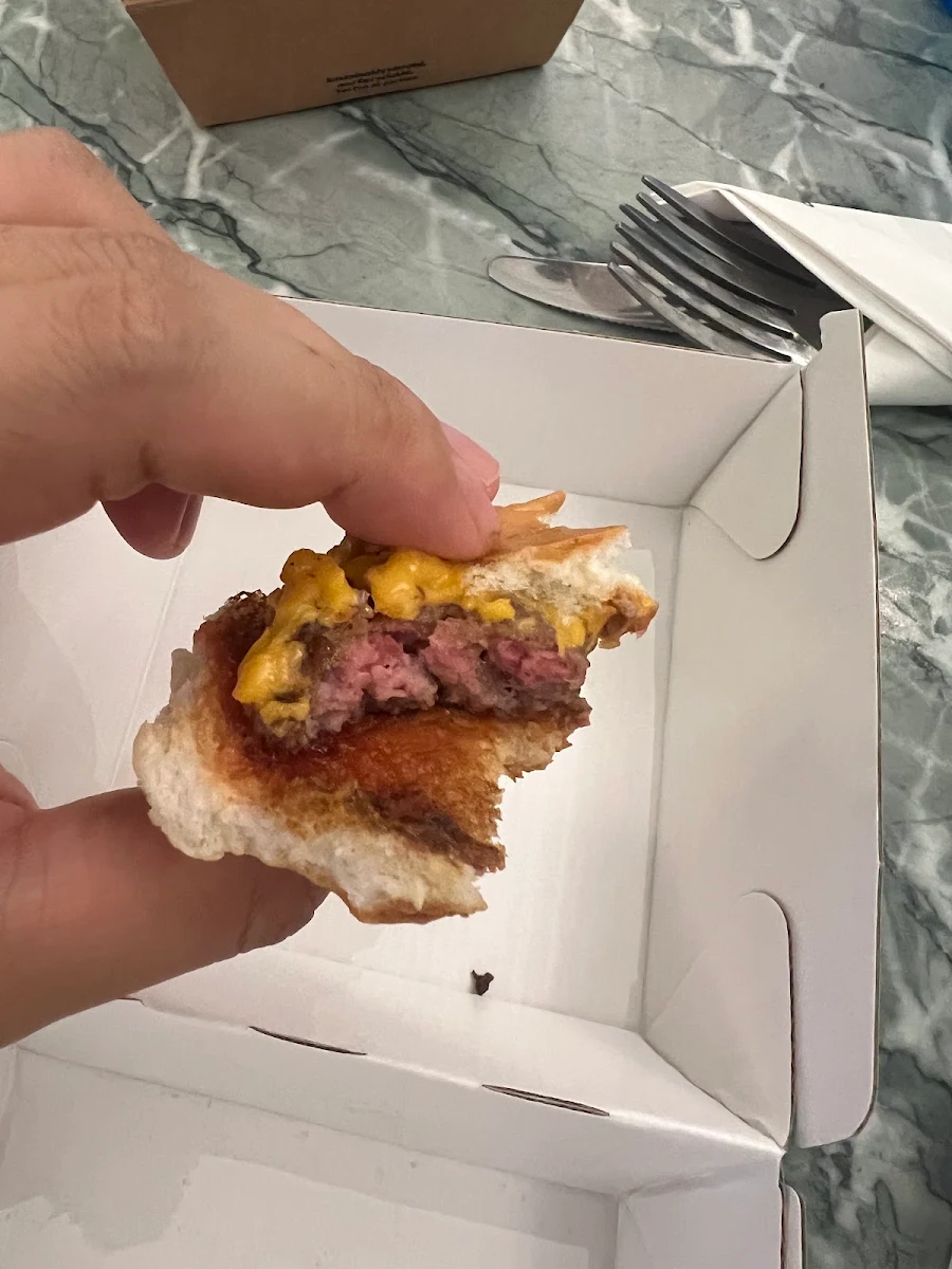 Highlights, Betty's Burgers