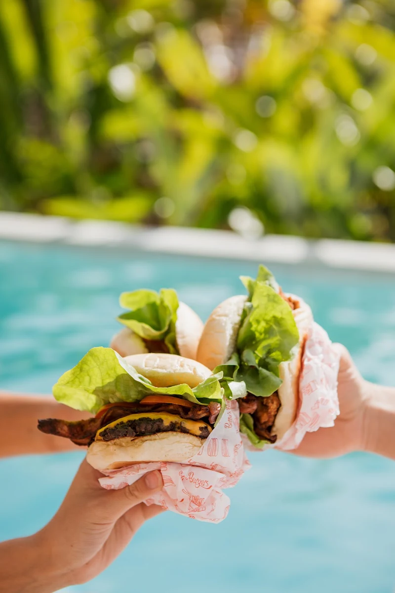 Highlights, Betty's Burgers