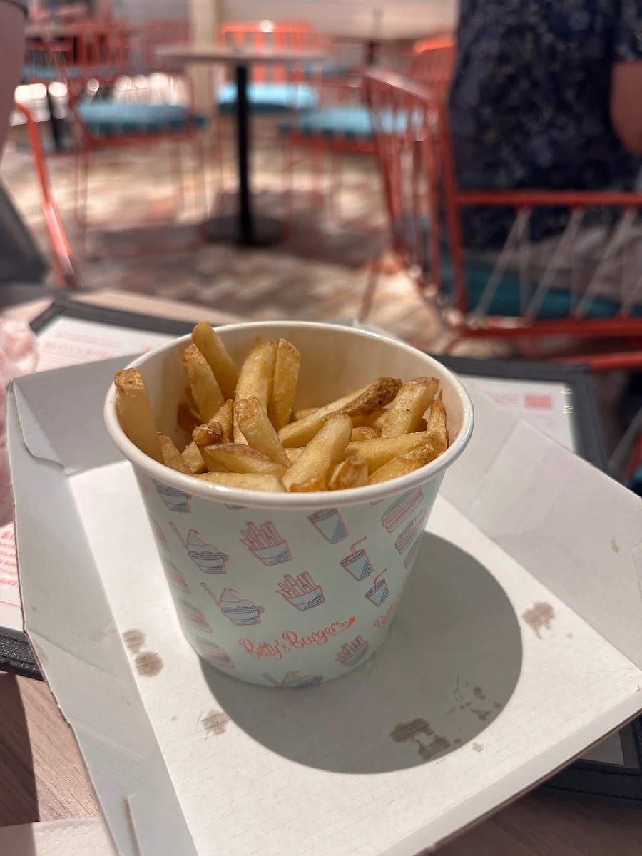 Highlights, Betty's Burgers