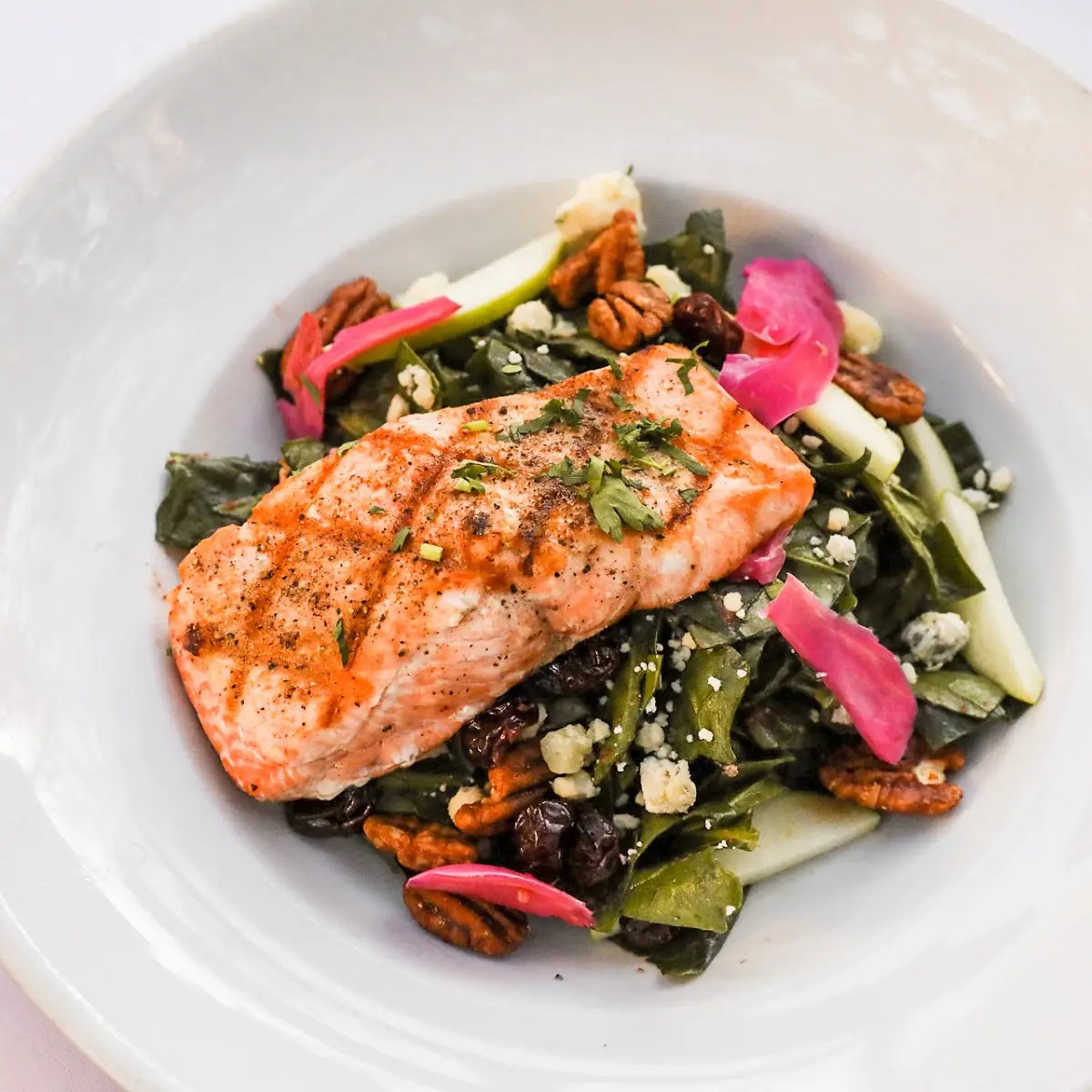 Grilled Salmon Salad