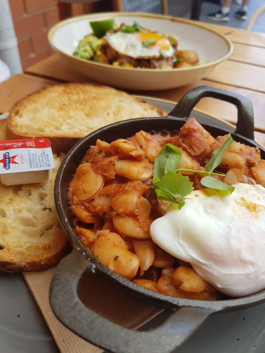 Baked Beans Breakfast, Common Grounds Corner