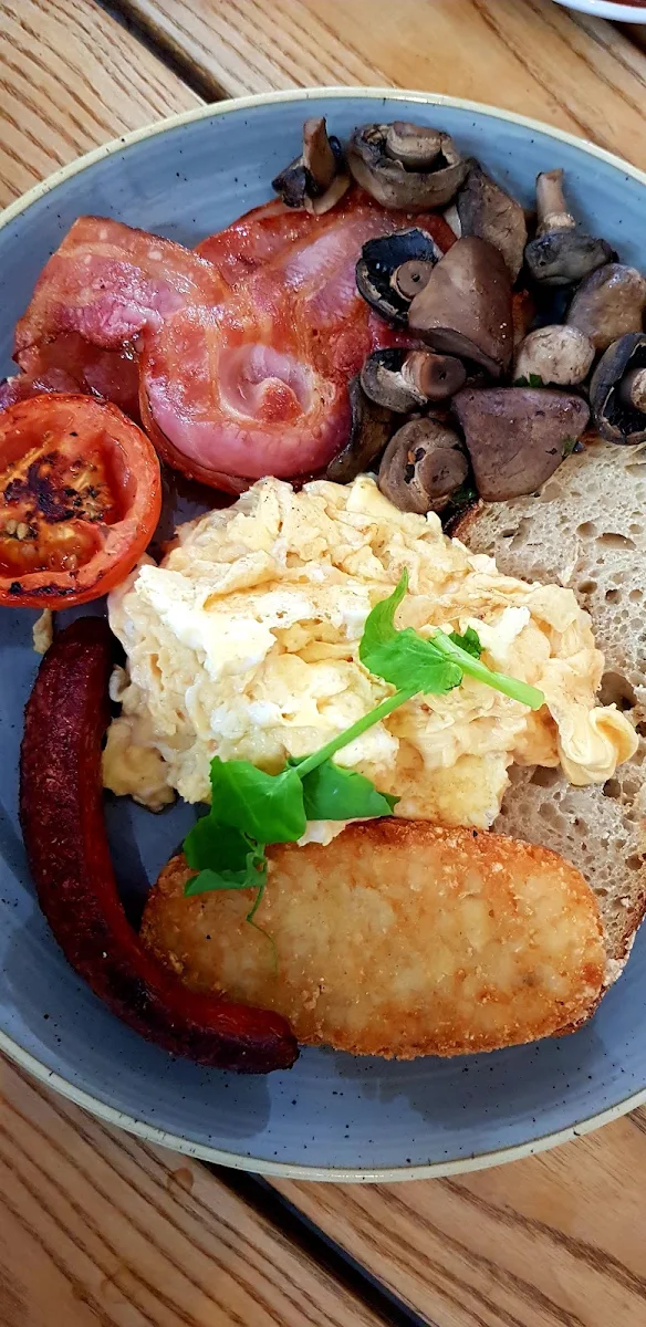 Big Breakfast, Common Grounds Corner