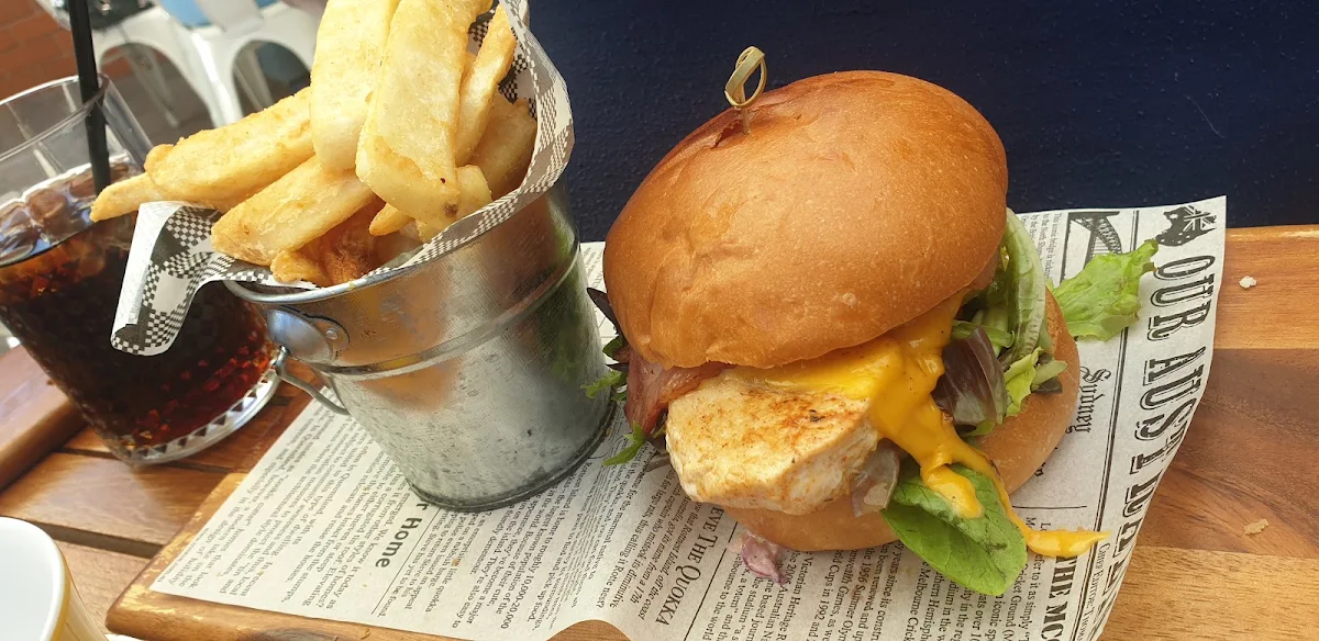 Chicken Burger, Common Grounds Corner