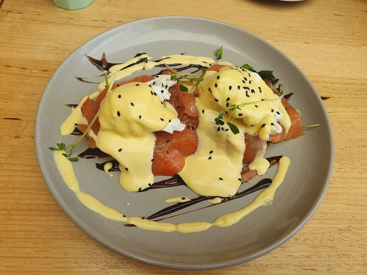 Eggs Benny, Common Grounds Corner