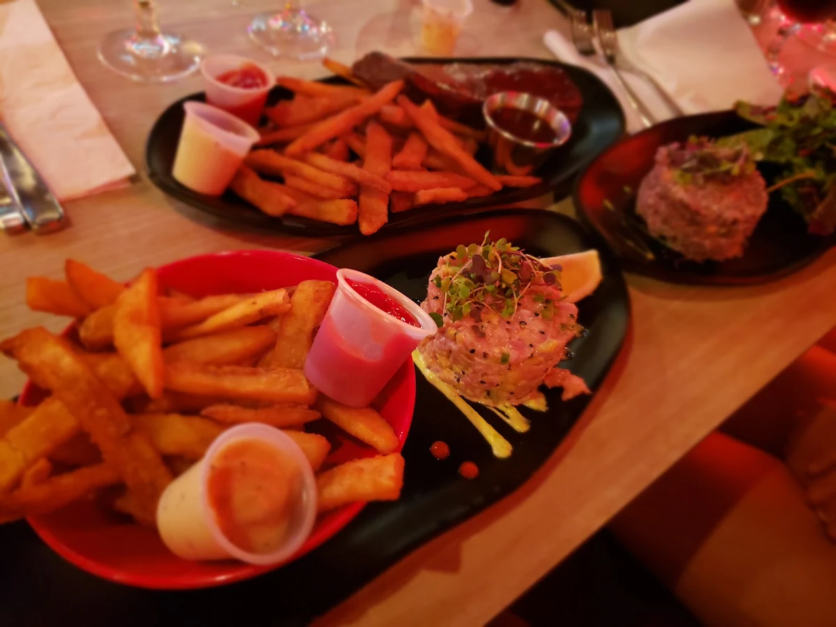 Tartar De Thon Mangue Et Sesame, Les Maltcommodes (Resto par Brasserie MaltCo)