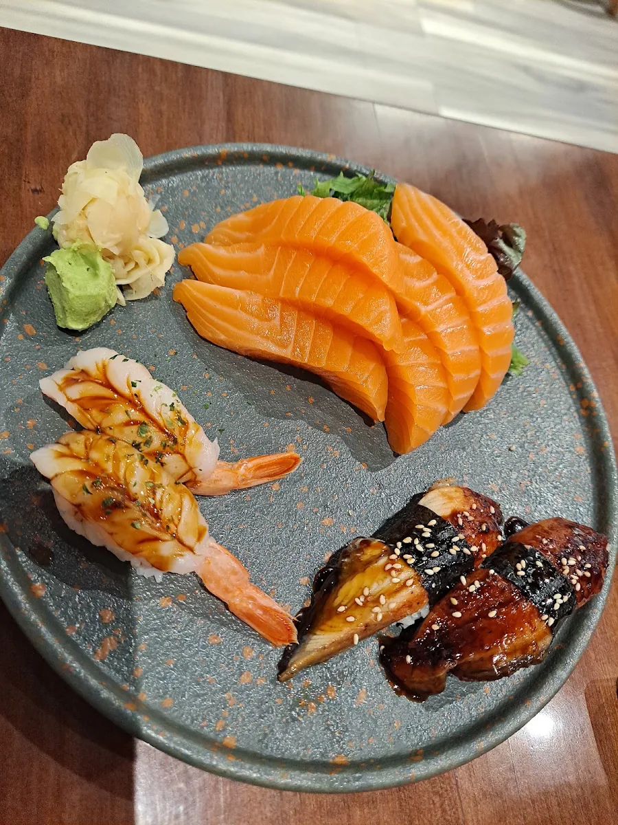 07_Kimchi Sashimi Poke ( Salmon or Tuna )( Spicy )