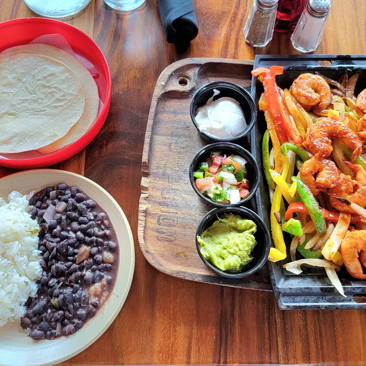 Grilled Shrimp Fajitas