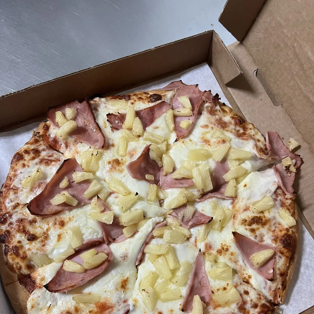 Hawaiian Delight Pizza