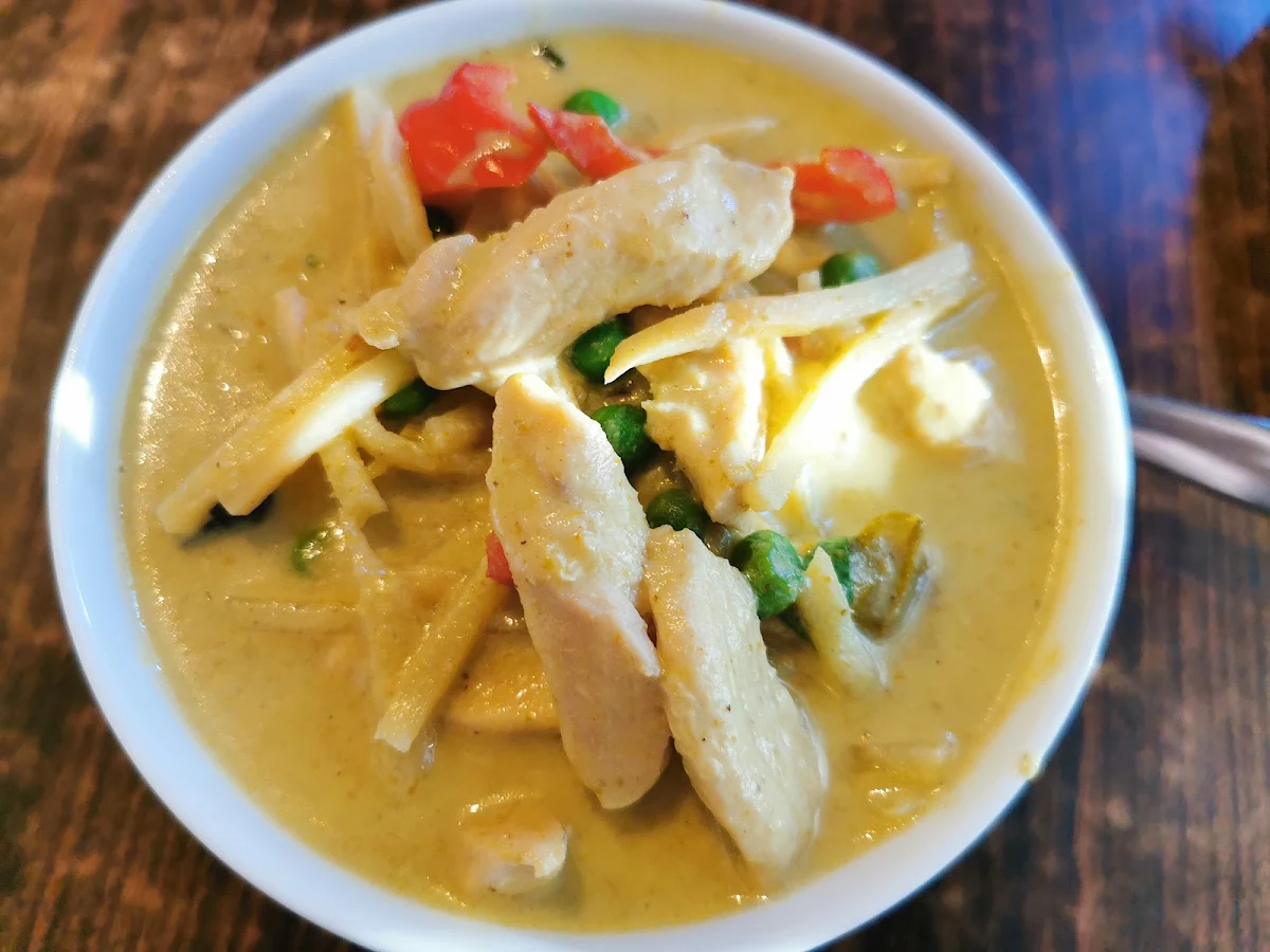 Green Chicken Curry, Pranee Thai Restaurant