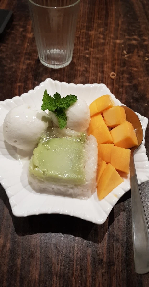 Highlights, Pranee Thai Restaurant