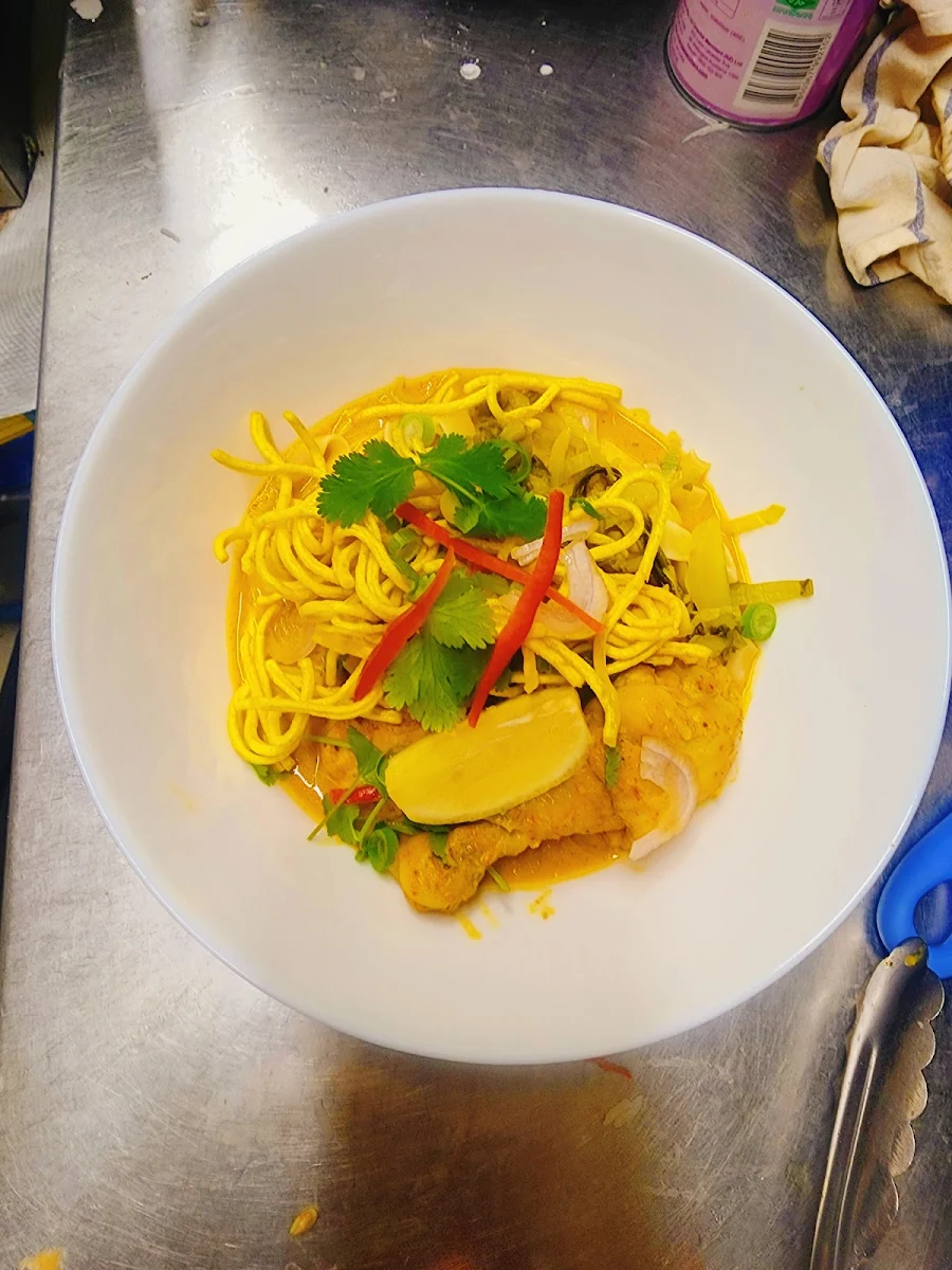 Khao Soi Kai, Pranee Thai Restaurant