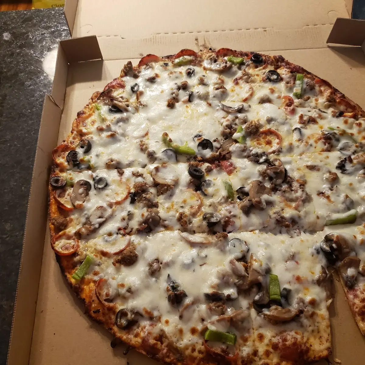 Supreme Pizza 12