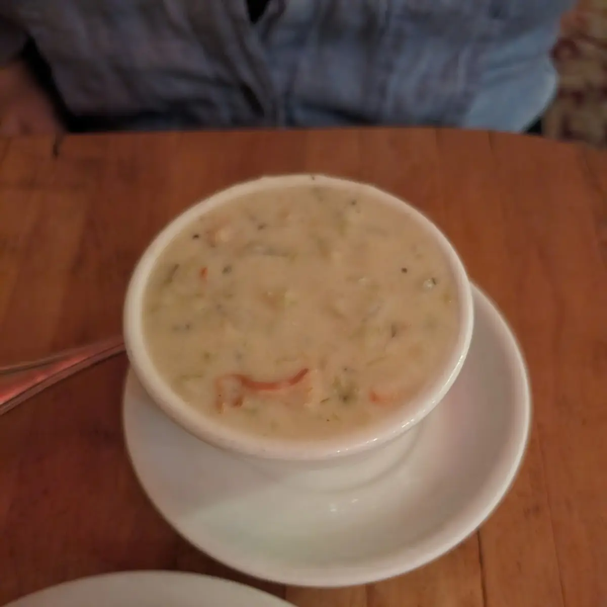 Creamy Clam Chowder with Garlic Bread