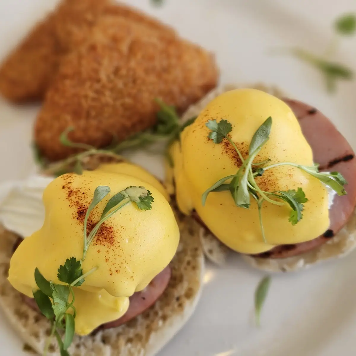 Eggs Benedict Royale