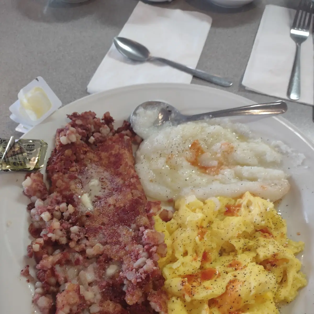 Scrambled Eggs Grits