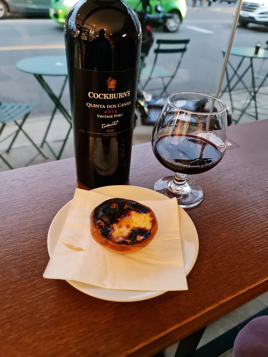 Custard Tart and Port, casa nata.