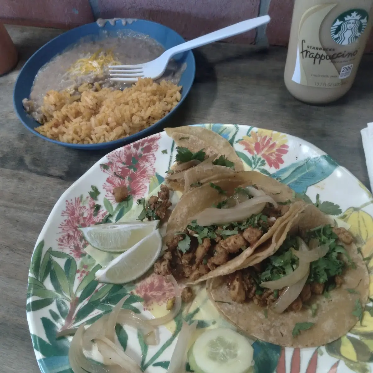 Pollo Asado Y Carnitas Tacos