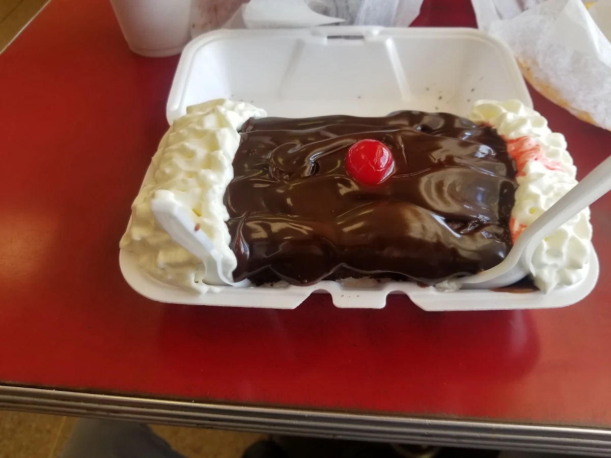 Hot Fudge Cake Sundae