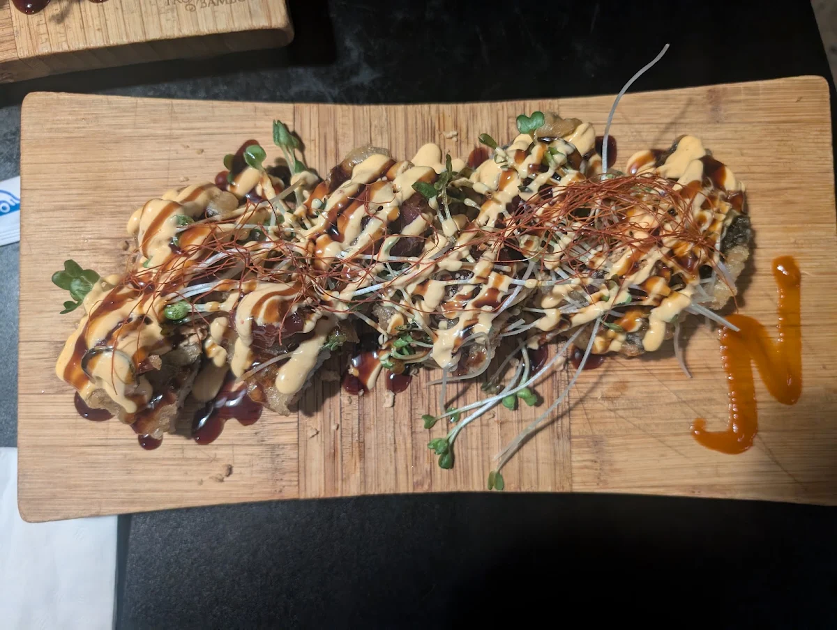 Spicy Tuna Tostada Pizza