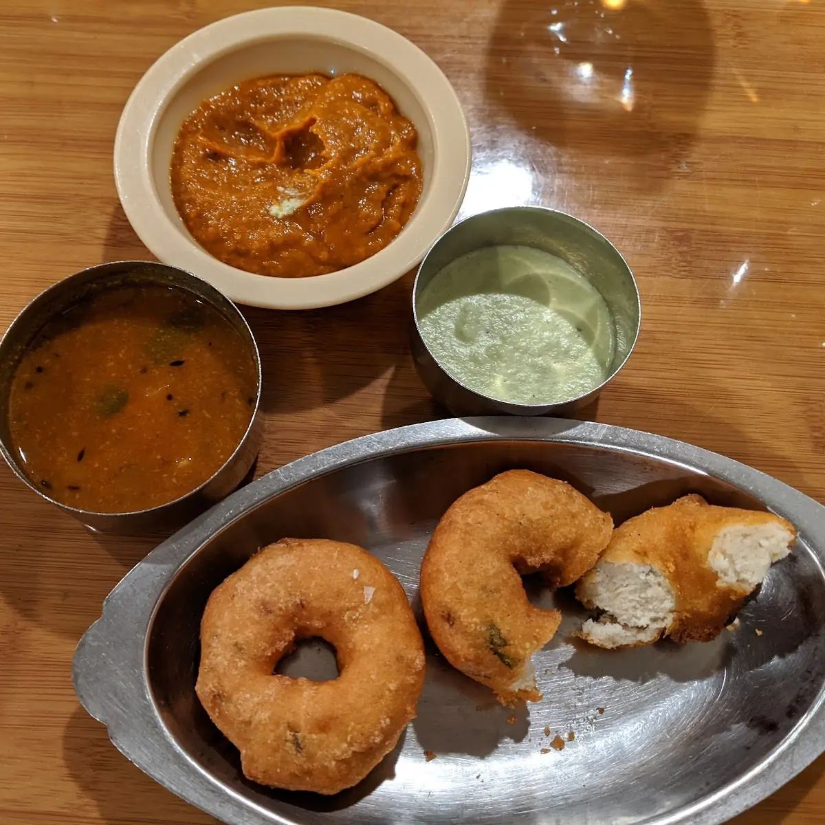 Medu Vada with Chutney Sambar