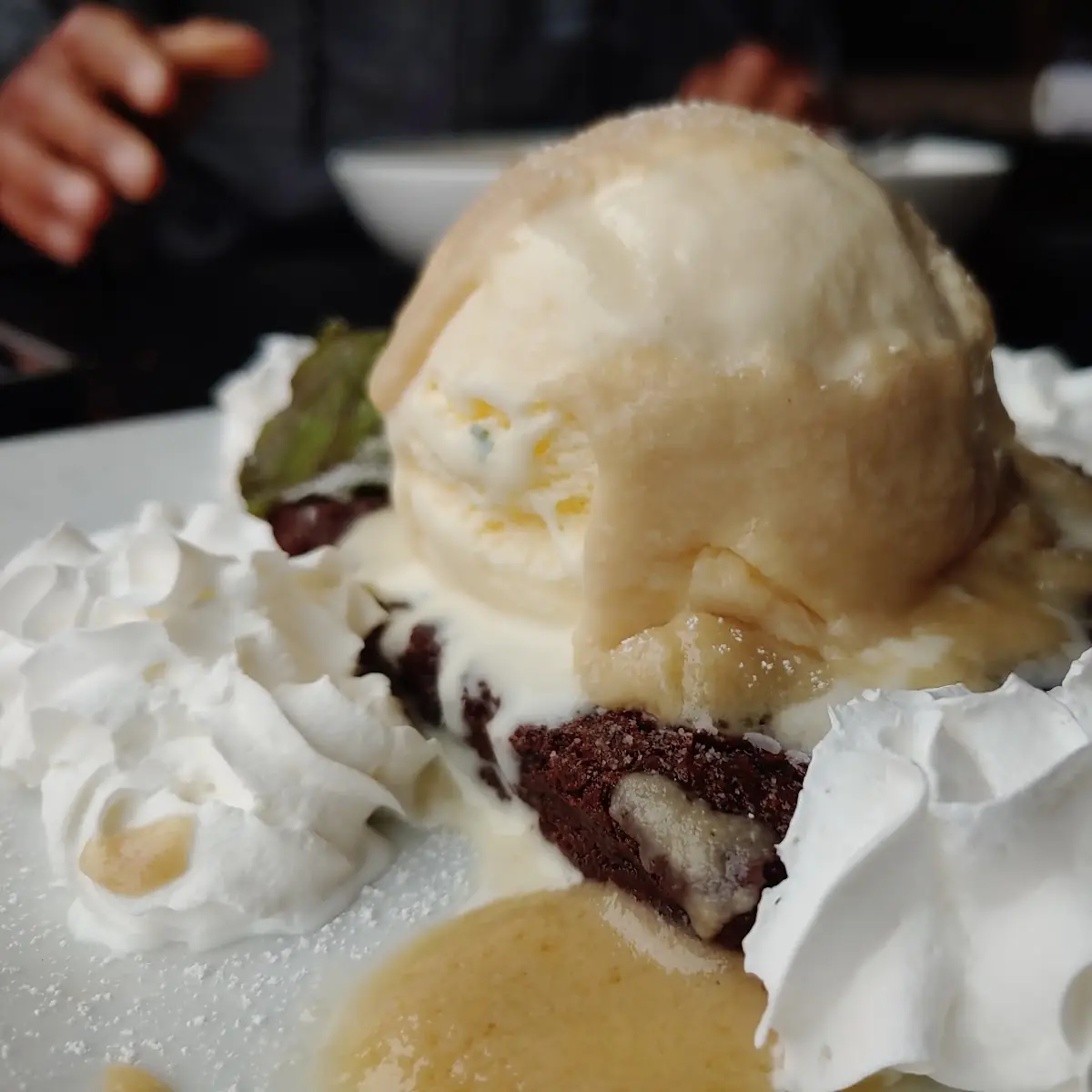 Chocolate Brownie w Ice Cream