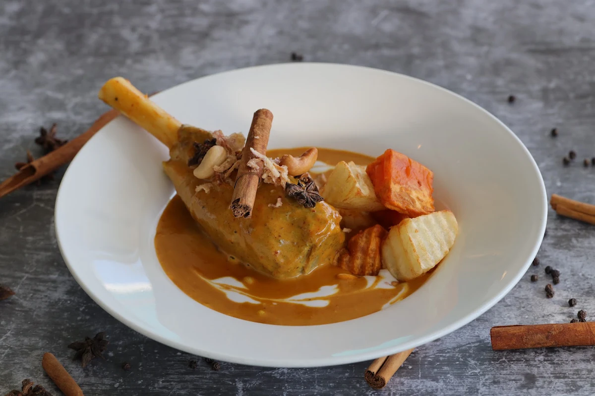 Massaman Lamb Shank, Chef House Thai