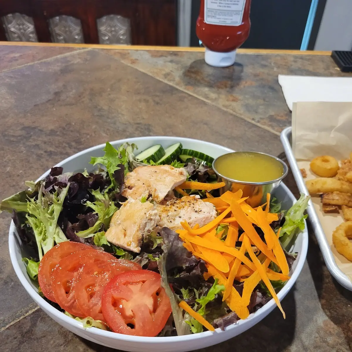 Garden Salad with Grilled Chicken