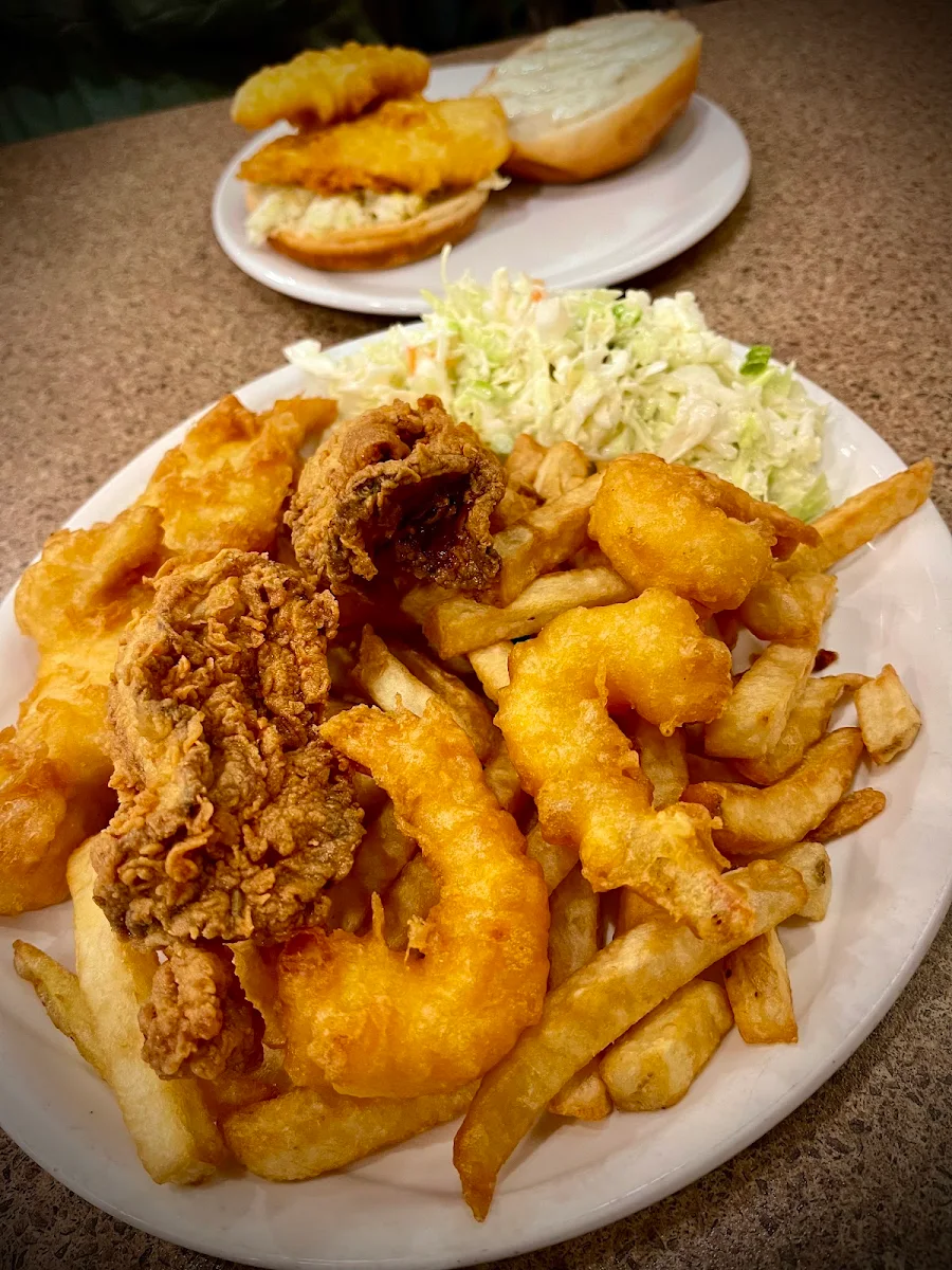 Highlights, C-Lovers Fish & Chips